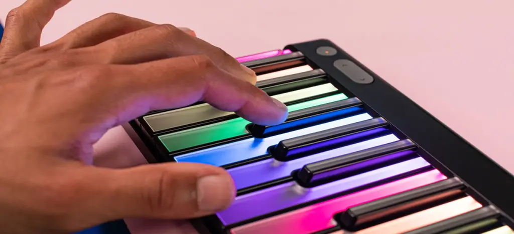 Music instruments integrating AI