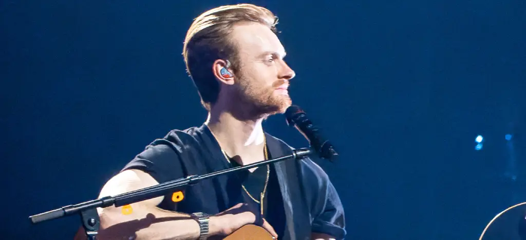 Finneas O’Connell didn’t go to music school. He didn’t study production or theory. He taught himself everything from scratch