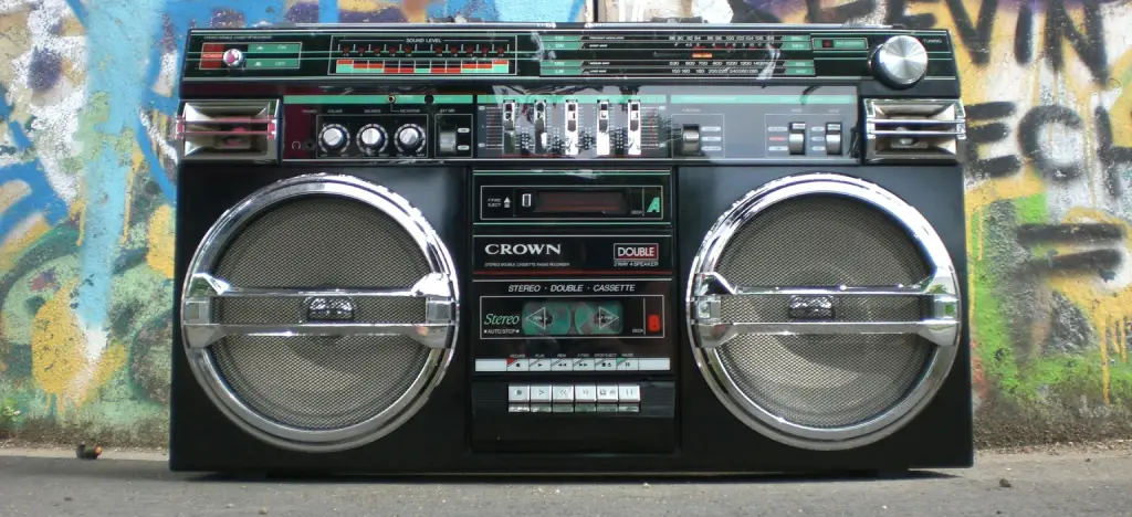 Hip-hop tracks with one chord